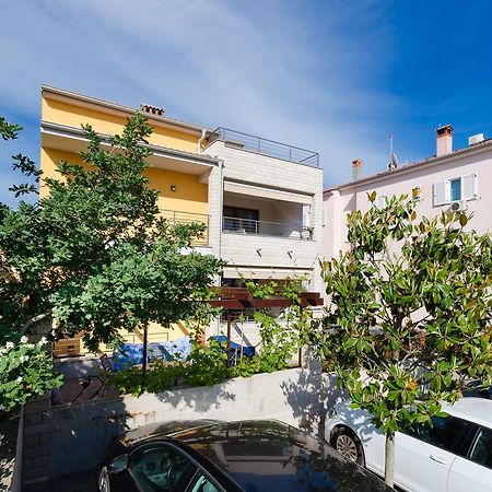 Apartment Goran ロヴィニ エクステリア 写真